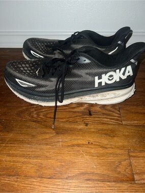 Hoka One One Mens Clifton 9 1127895 BWHT Black Running Sneakers Size 14D